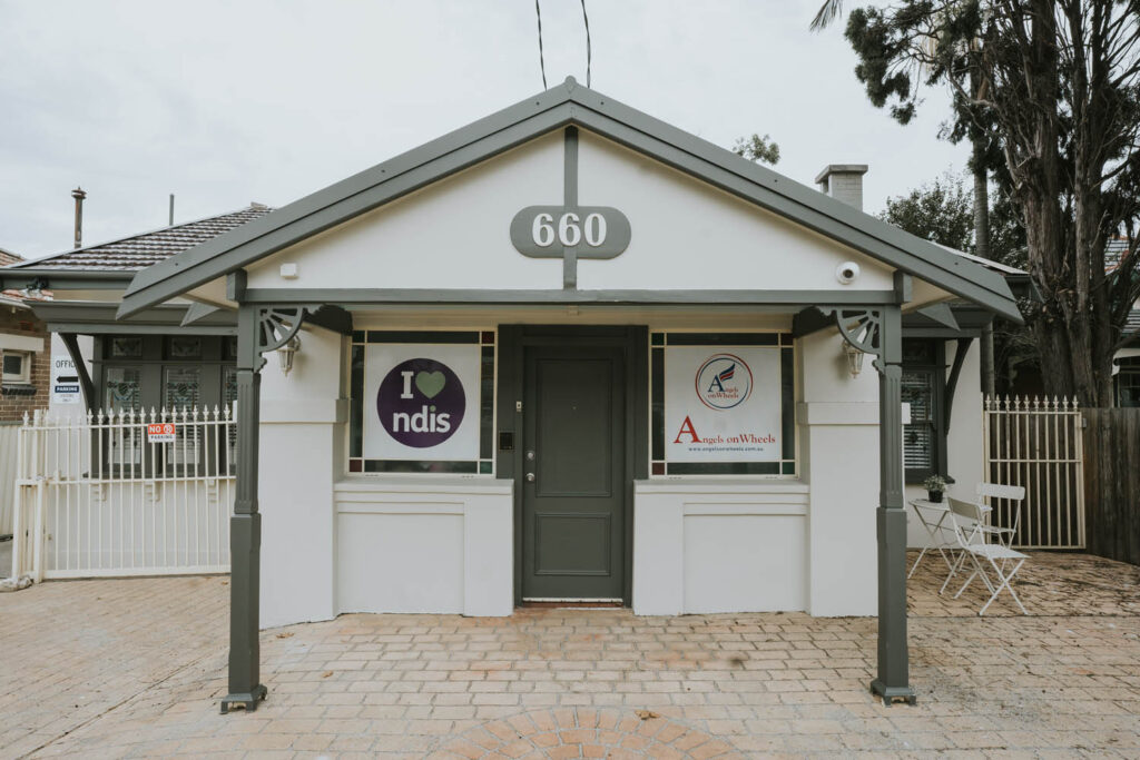 Short-Term and Medium-Term Accommodation, Angels On Wheels