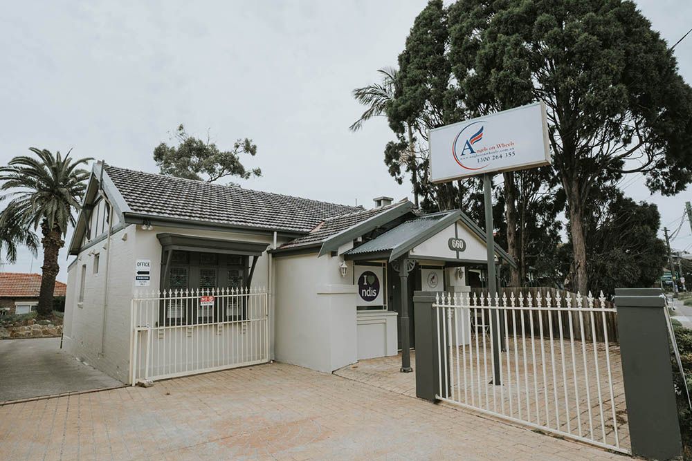 Mina House, Angels On Wheels