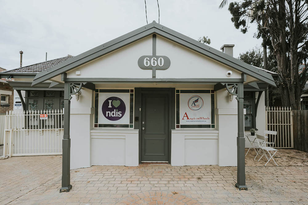 Mina House, Angels On Wheels