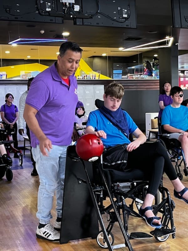 Bowling, Angels On Wheels